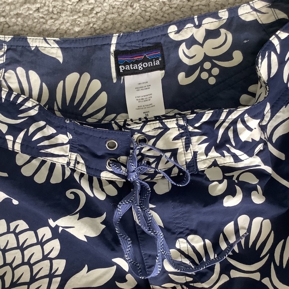 Patagonia Men’s Board Shorts 9" Inseam Navy Size 38 - Picture 3 of 8